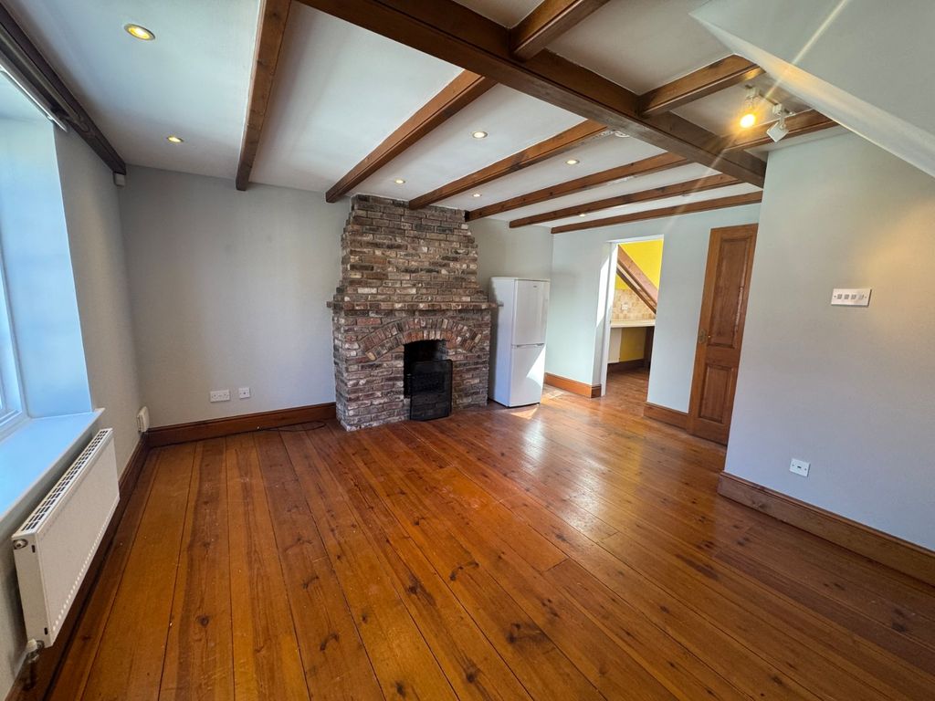 Property photo 2 of 7 Picture No. 07