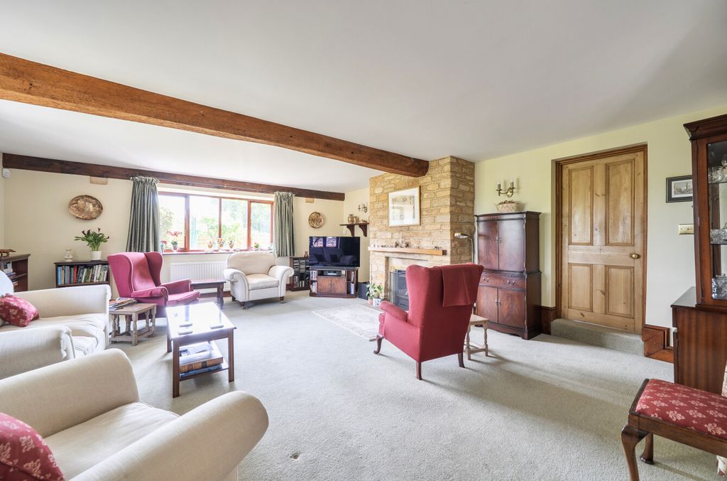 Property photo 2 of 23 1468752-10-6A19Bc...