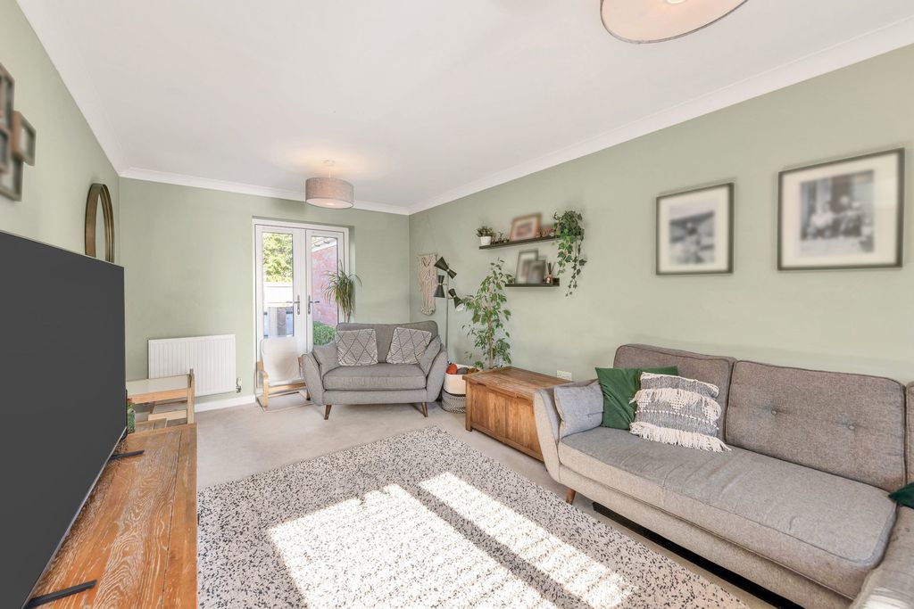 Property photo 3 of 19