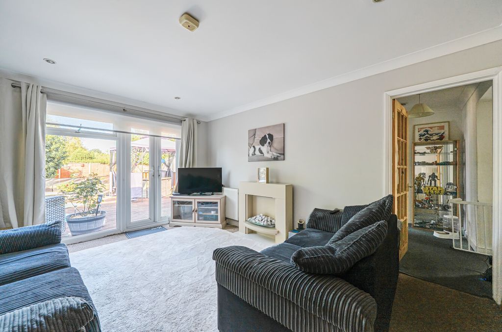 Property photo 2 of 17 23-6A7062A0ee6d6-...