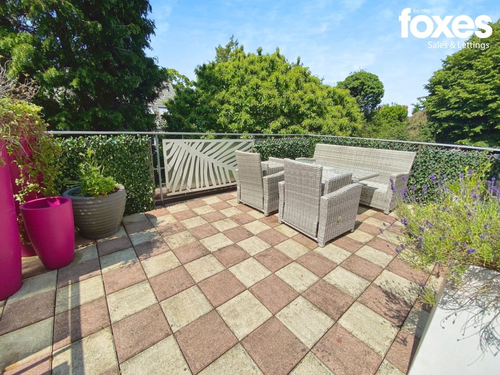 Property photo 3 of 22 4220514