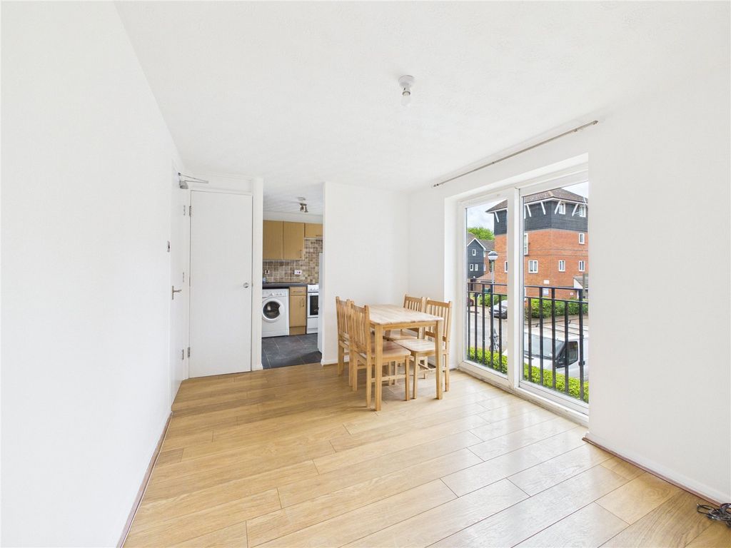 Property photo 2 of 13 Picture No. 32