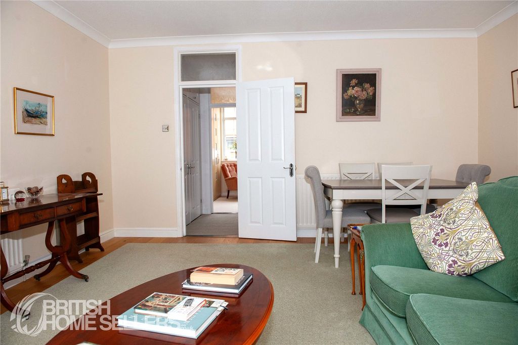 Property photo 3 of 26 Picture No. 23