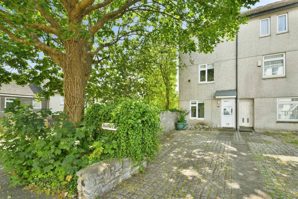 Property photo 1 of 20