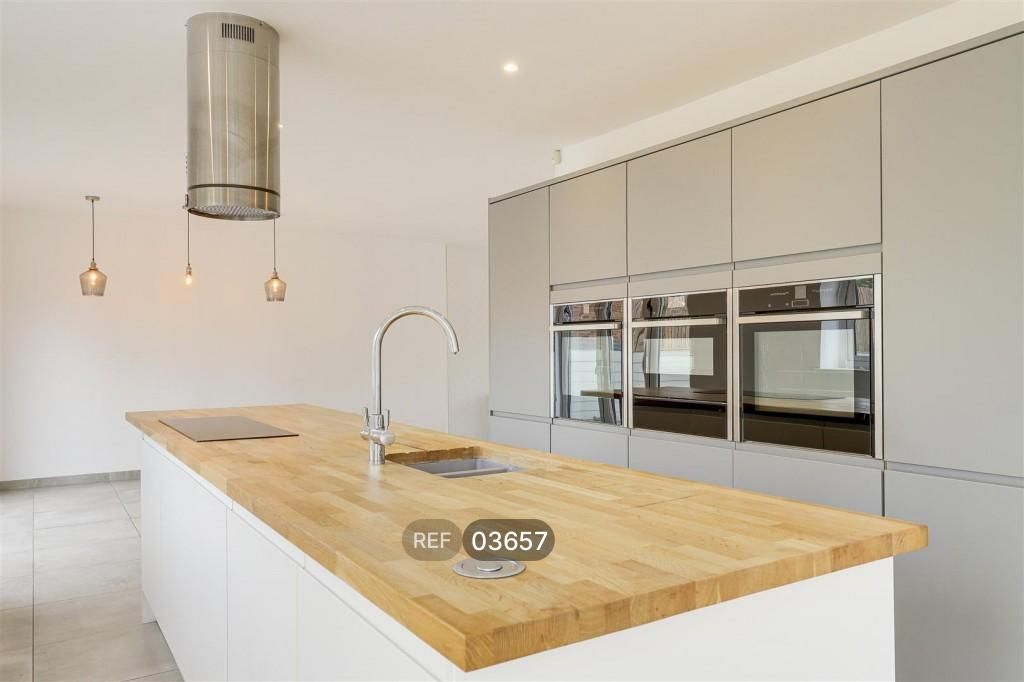 Property photo 2 of 21 Kitchen/Diner