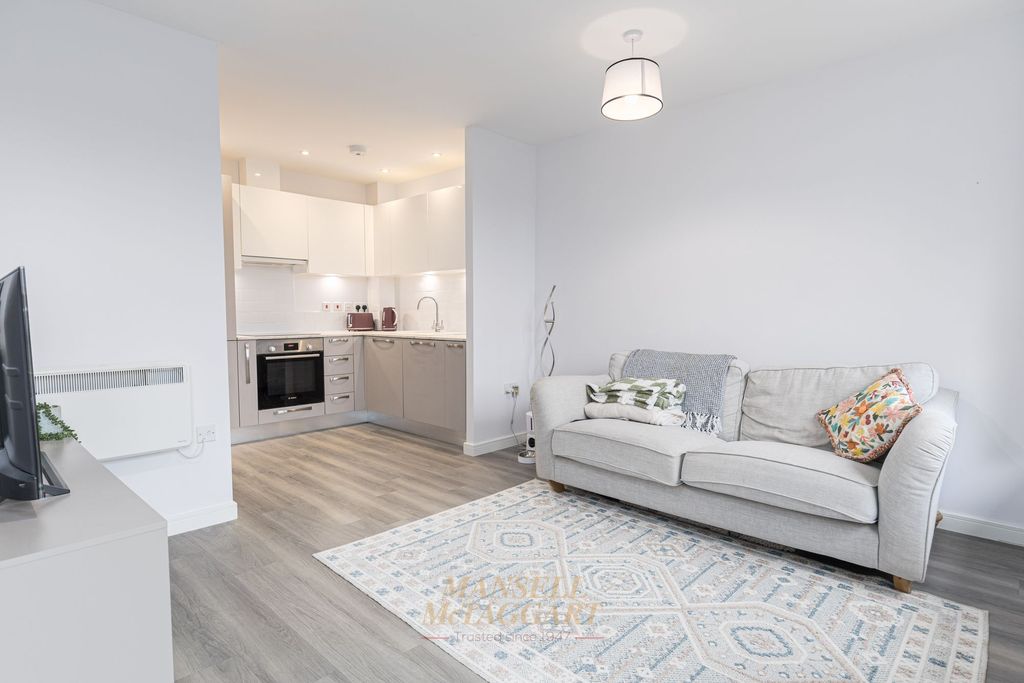 Property photo 3 of 14