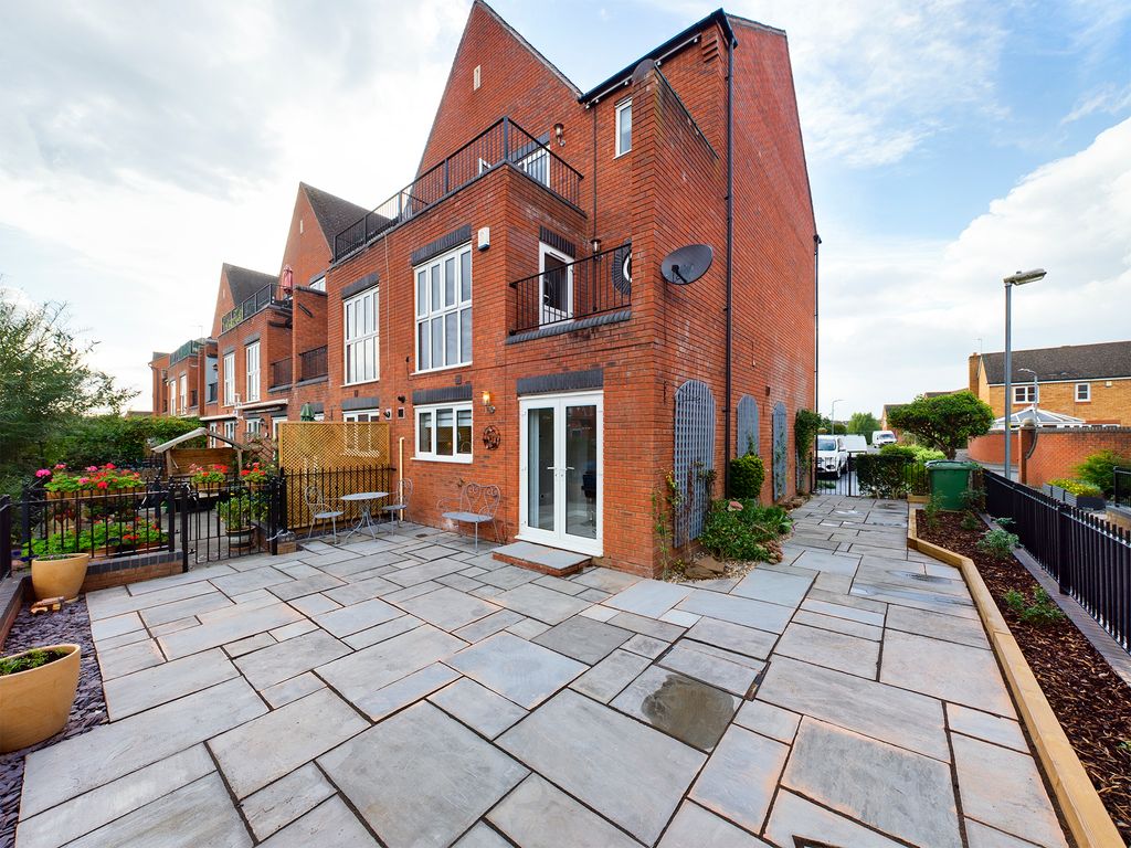 Property photo 3 of 16