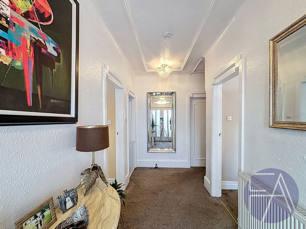 Property photo 2 of 31 4973464