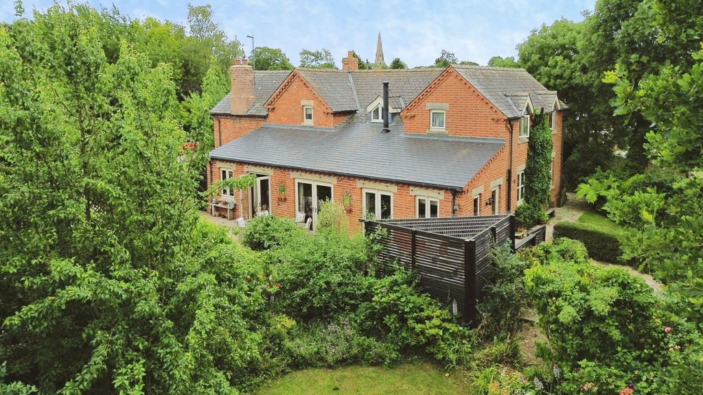 Property photo 1 of 40