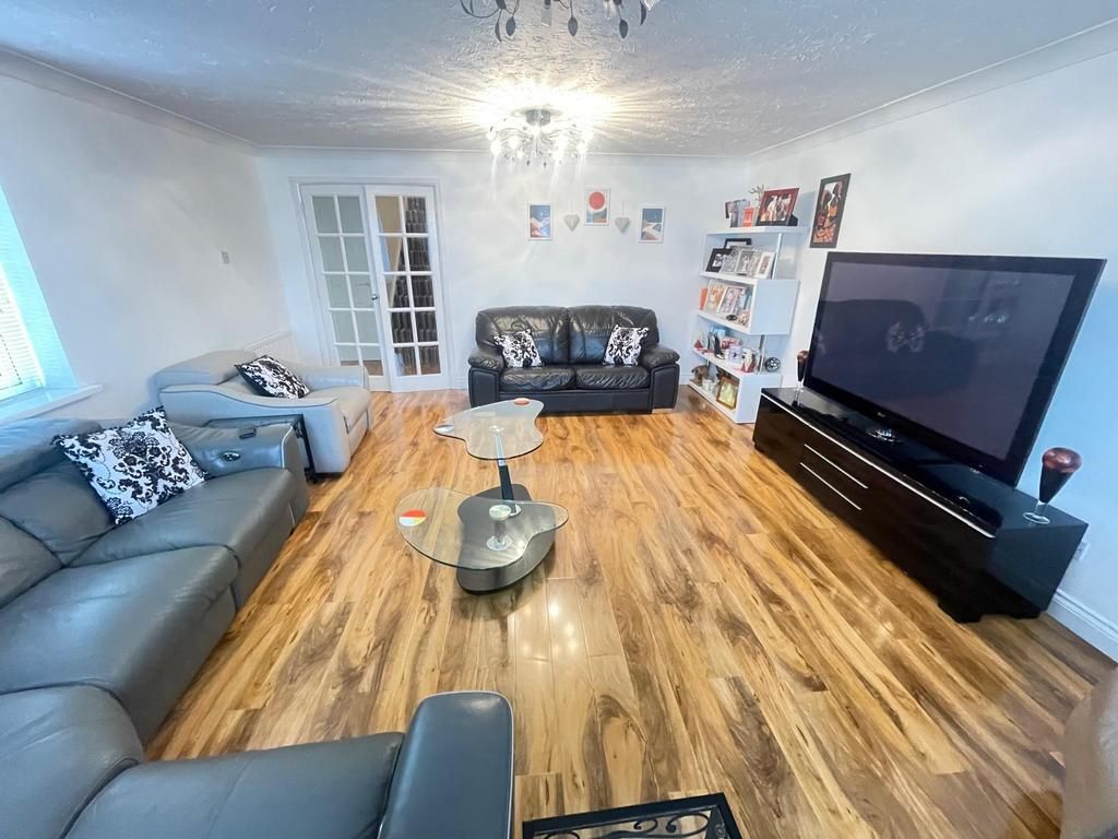 Property photo 3 of 24