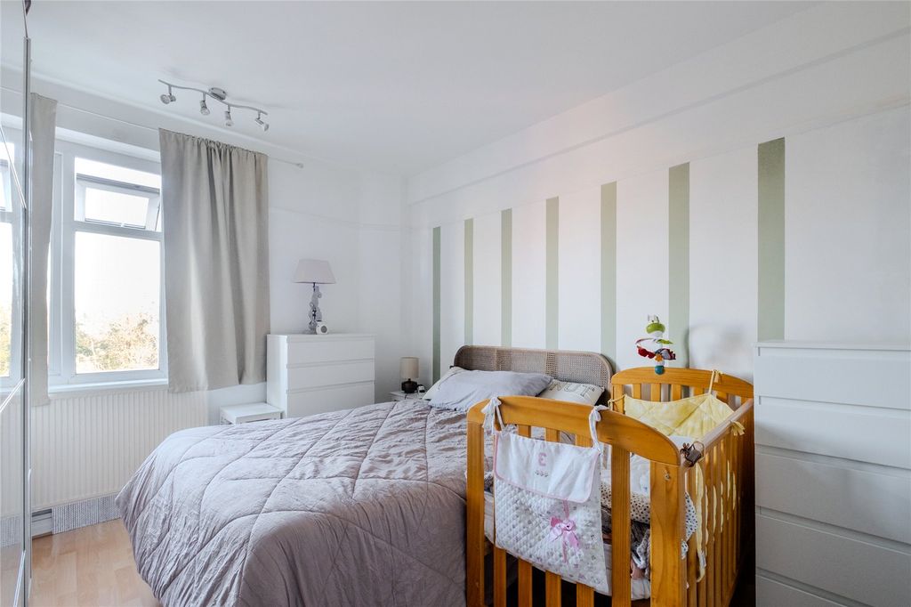 Property photo 3 of 7 Picture No. 04