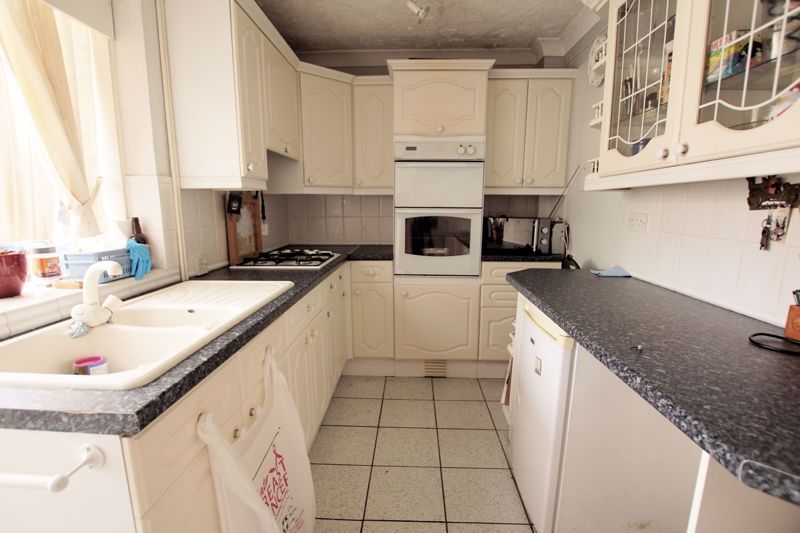 Property photo 3 of 13 Kitchen
