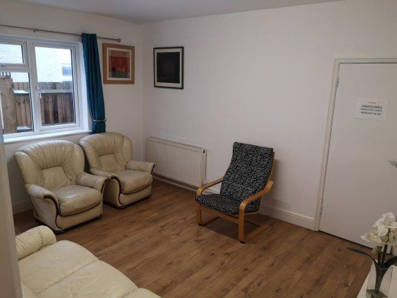 Property photo 1 of 7 Lounge