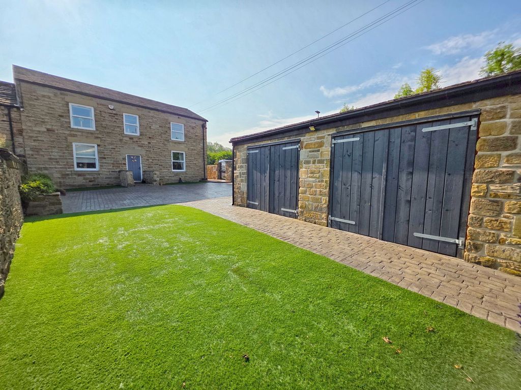 Property photo 3 of 59