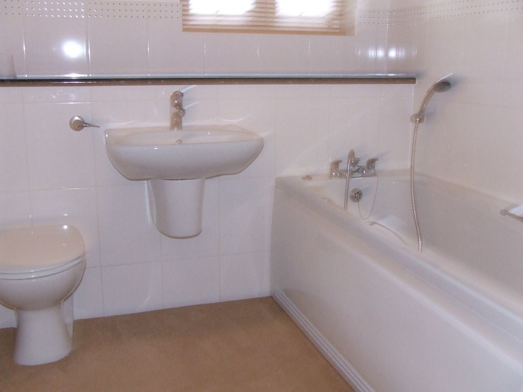 Property photo 3 of 6