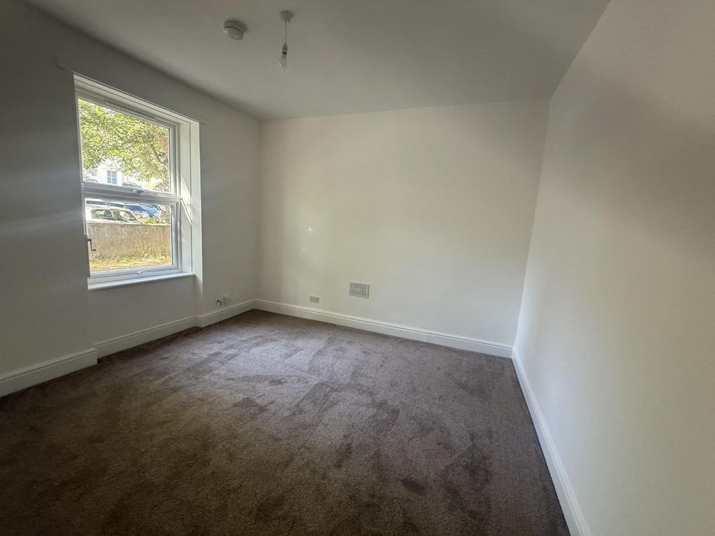 Property photo 2 of 10 Francis......Jpg