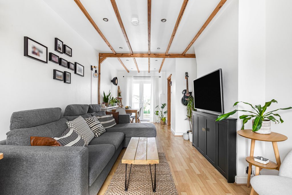 Property photo 2 of 26 1675661