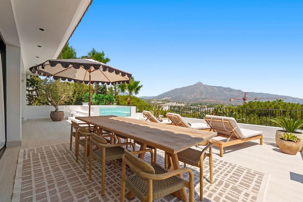 Property photo 1 of 50