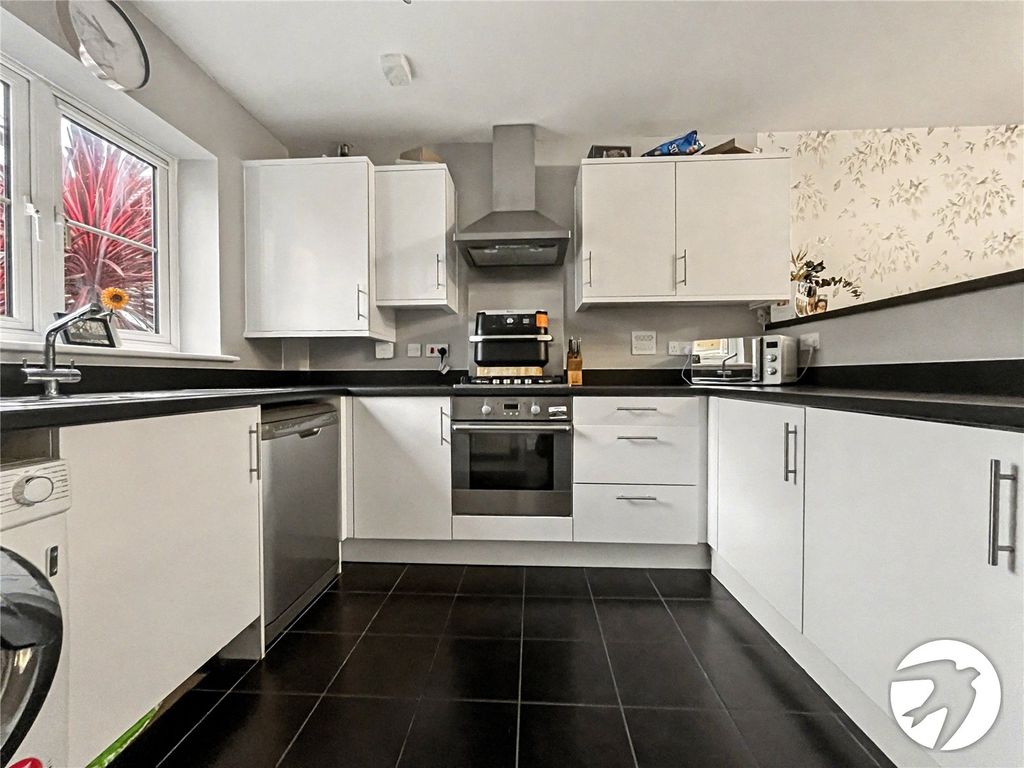 Property photo 3 of 14 Picture No. 08