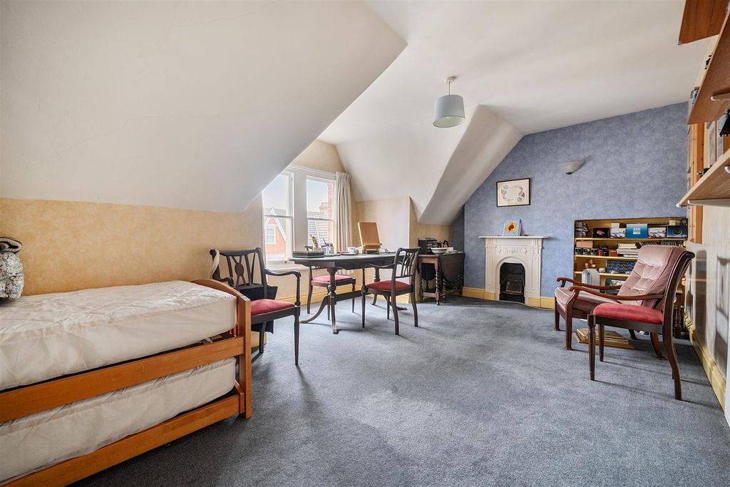 Additional image 17 of 6 bed semi-detached house for saleSt. Augustines Road, Bedford MK40