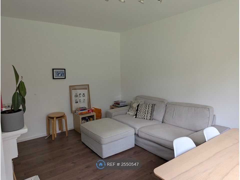 Property photo 2 of 7 Living Area