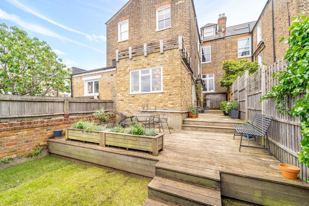 Property photo 3 of 17