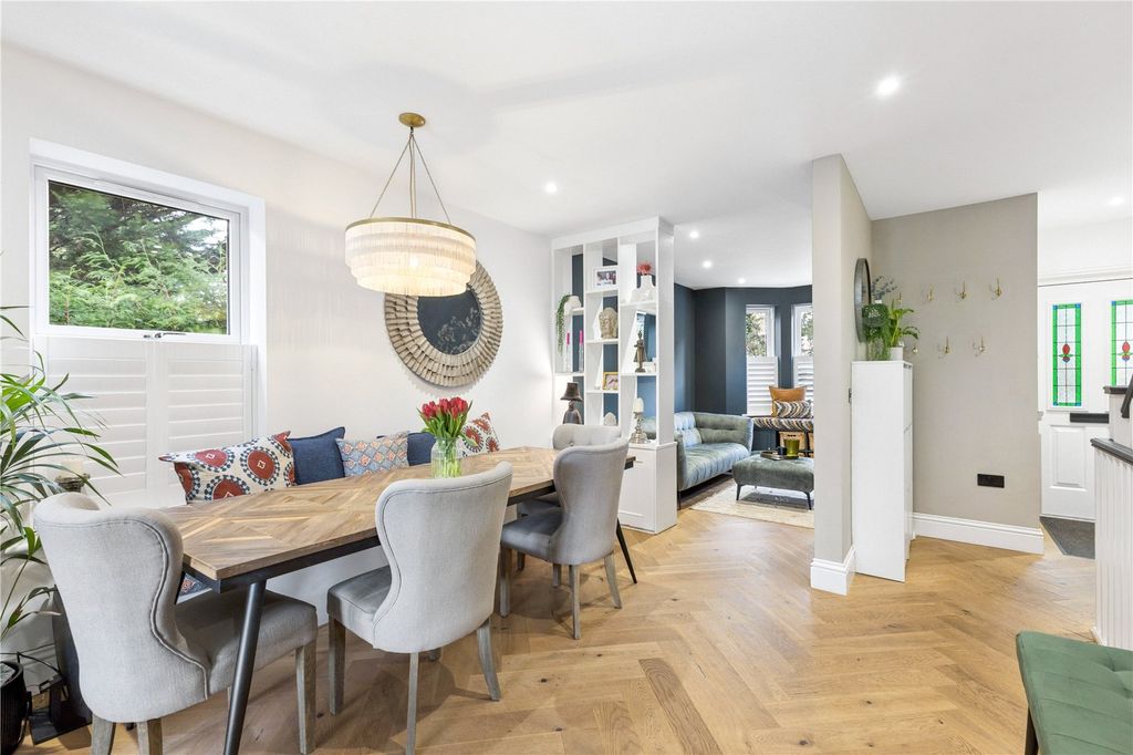 Property photo 3 of 14 Dining Area