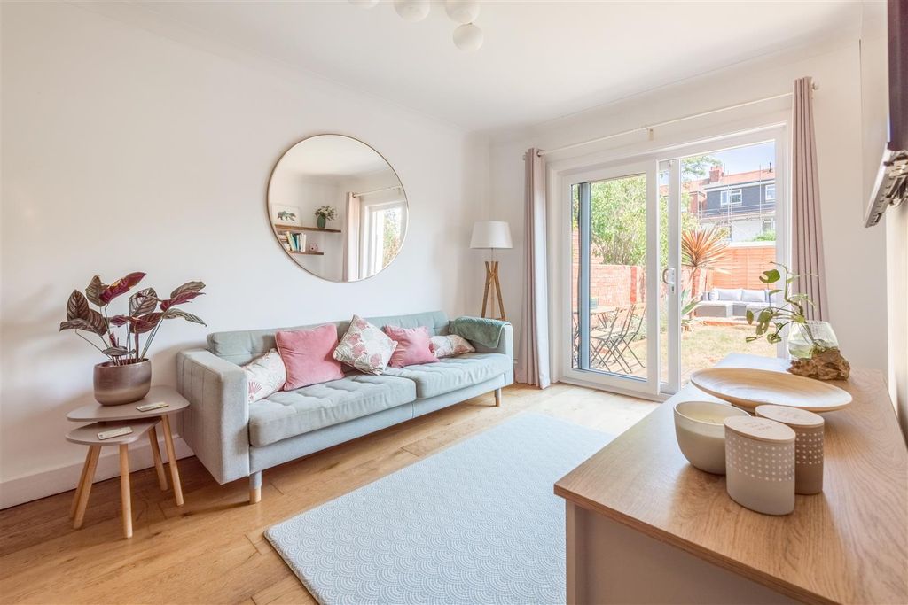 Property photo 3 of 13 31 Mansfield Road Additional-3.Jpg