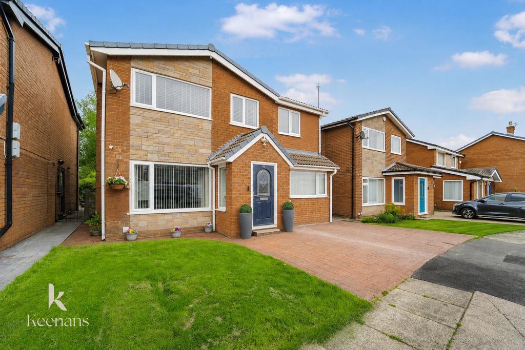 Property photo 2 of 33