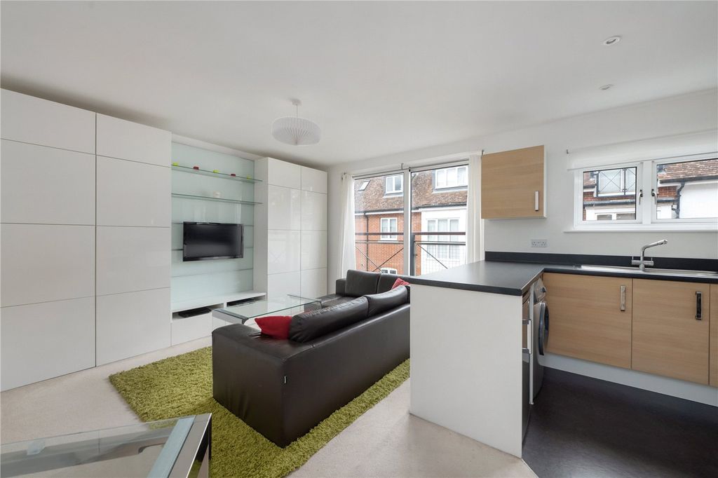 Property photo 3 of 13 Picture No. 10