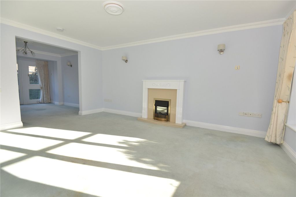 Property photo 3 of 8 Picture No. 17