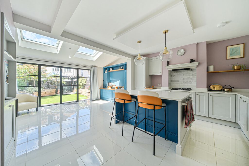 Property photo 2 of 13 1477079-33-6A290E...