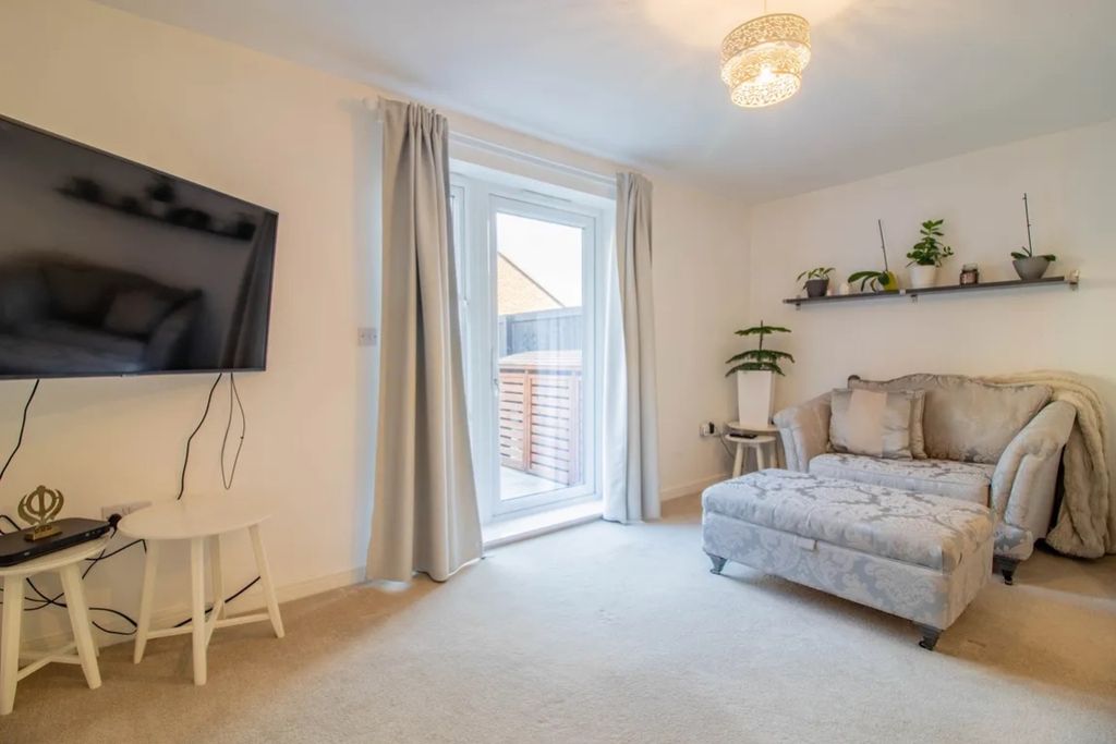 Property photo 3 of 11 Bh78Awqa2_810838_1349748242454334720