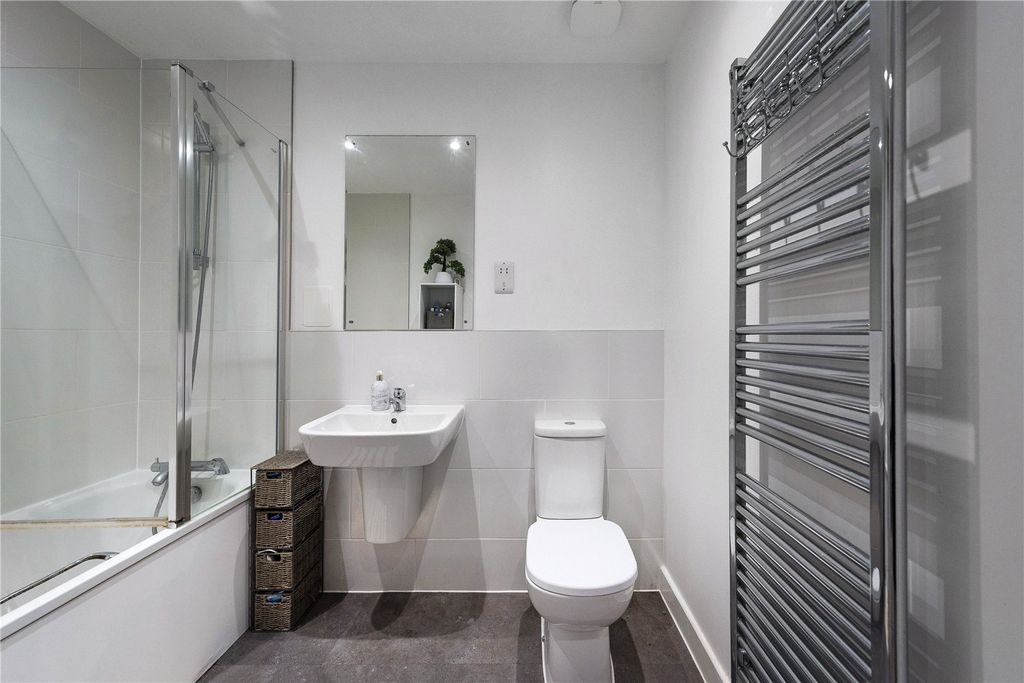 Additional image 11 of 2 bed flat for saleLitho House, Caxton Close, Edenbridge TN8