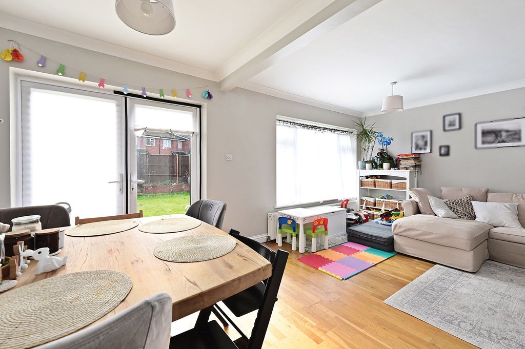 Property photo 3 of 11 Lounge/Dimer