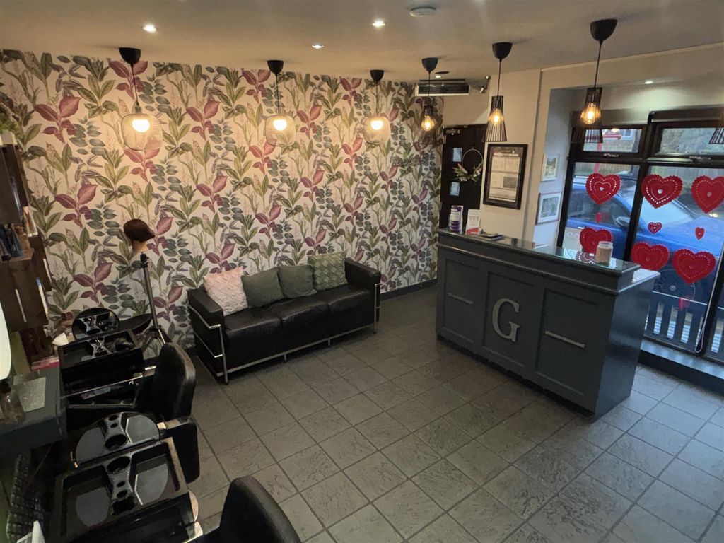 Property photo 3 of 7 Photo 2