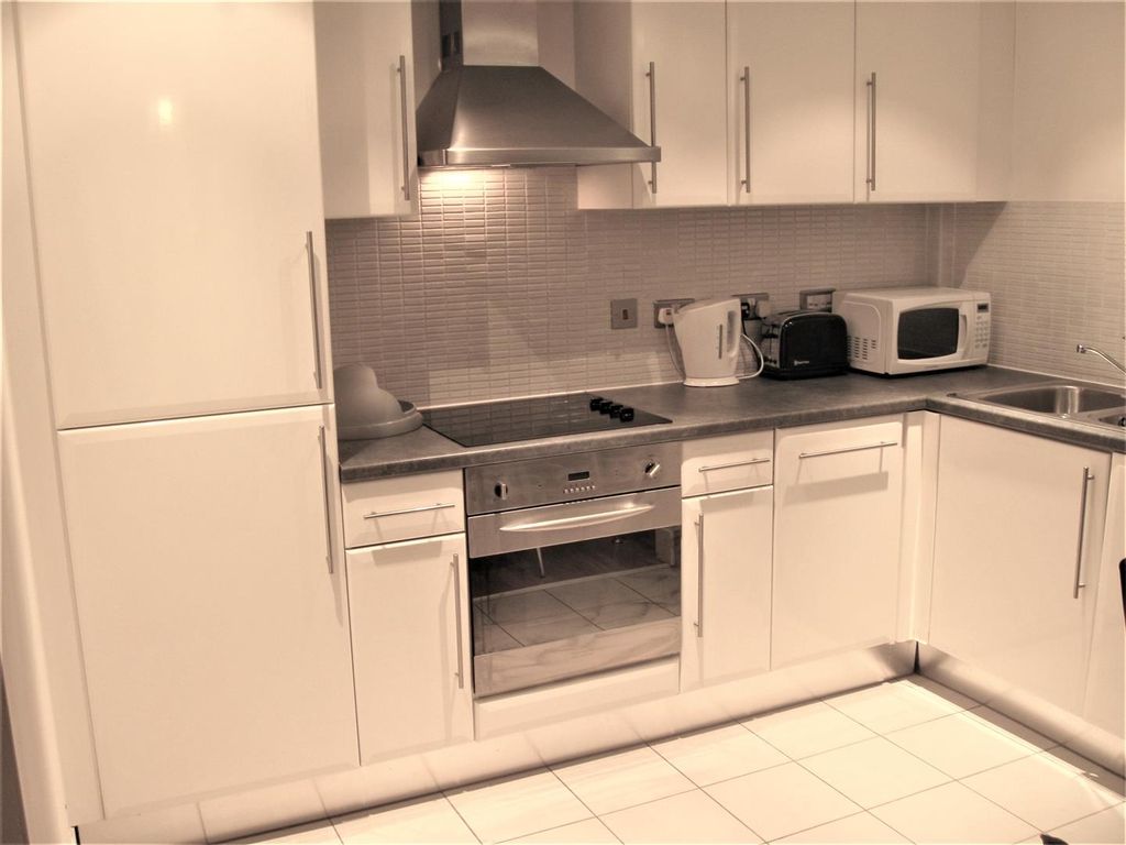 Property photo 2 of 3 Kitchen (20).Jpg