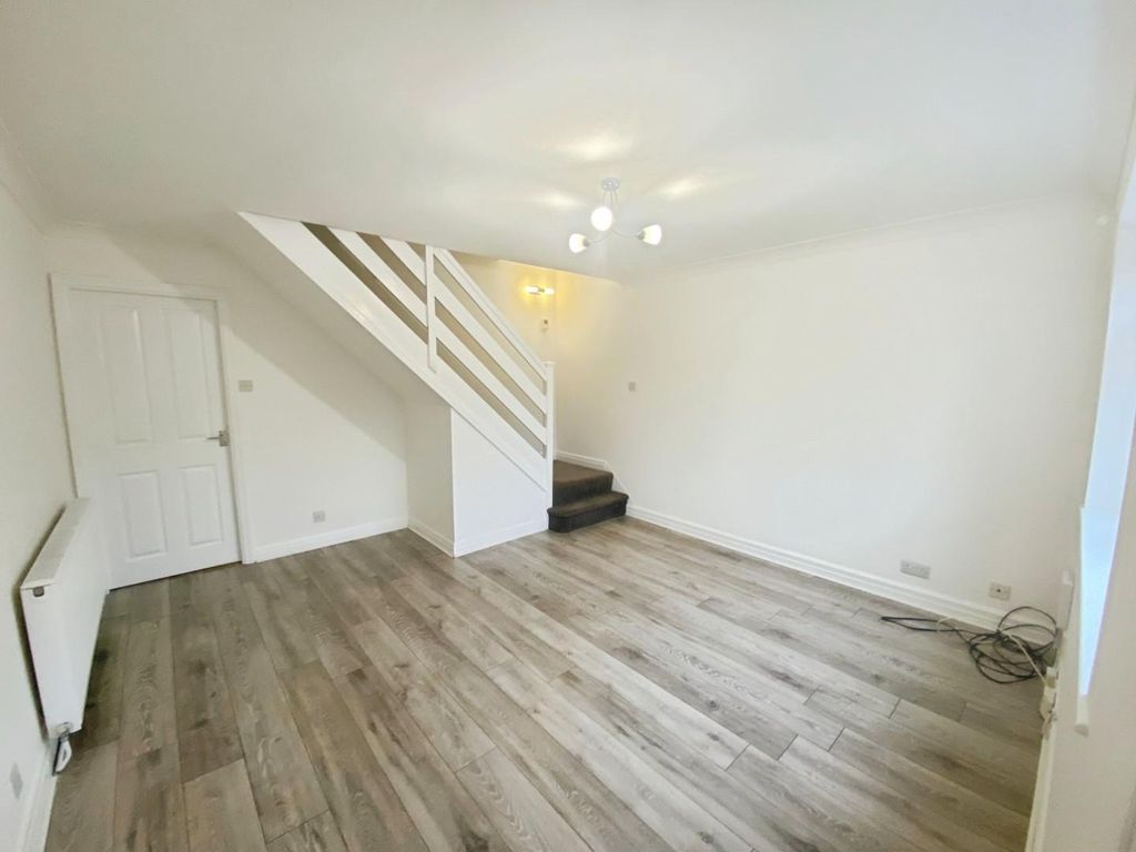 Property photo 2 of 13 E0B3F631-Image00008.Jpeg