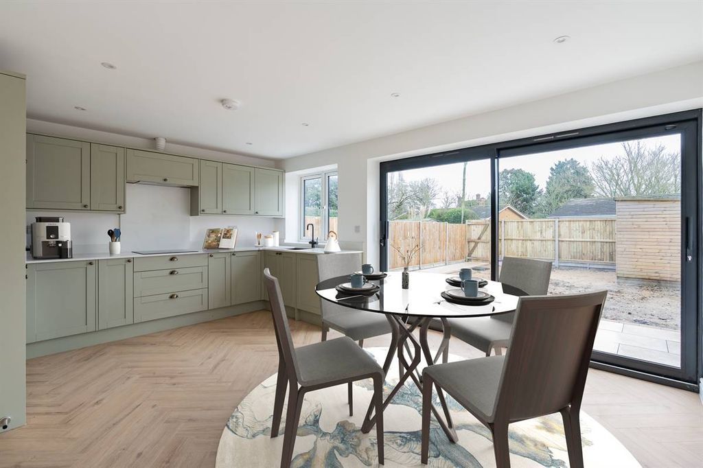 Property photo 2 of 26