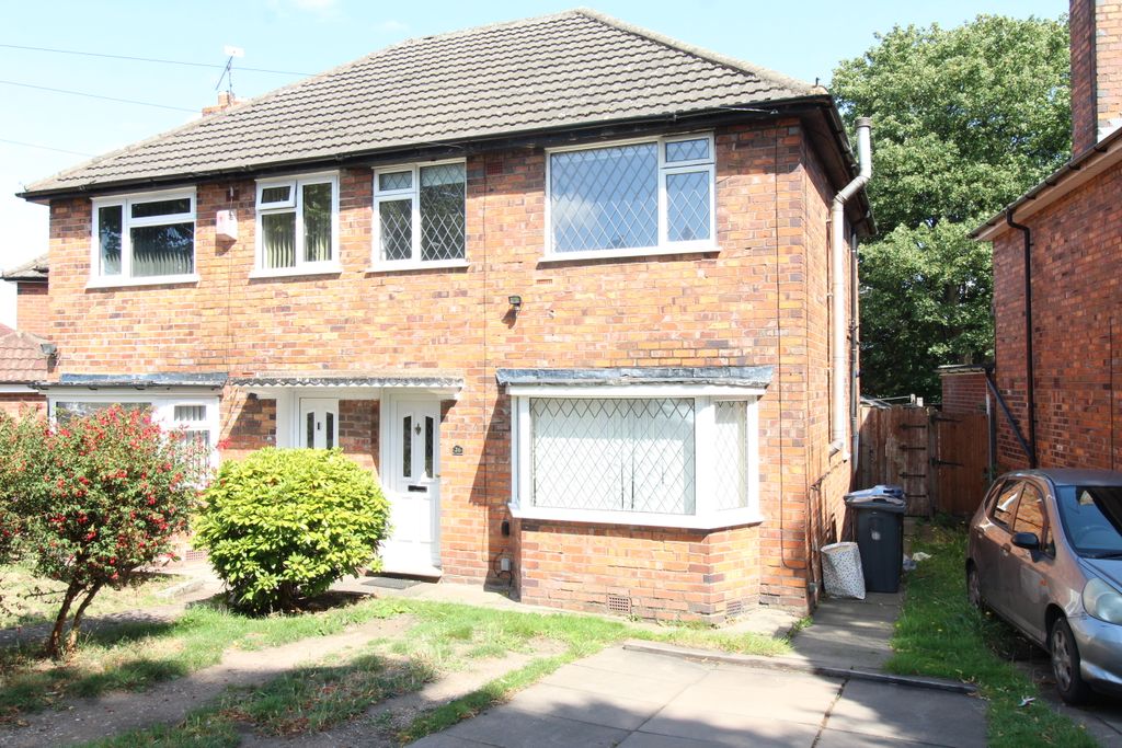 Property photo 1 of 21 Excellent 3 Bed Semi Detached To Let Great Barr B42