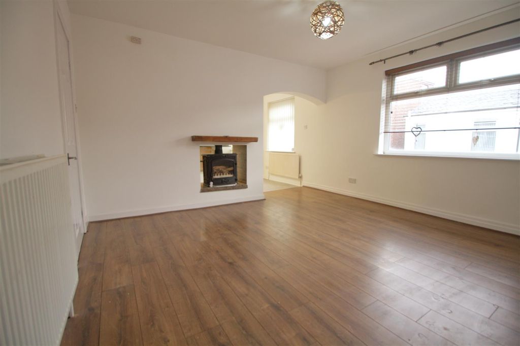 Property photo 2 of 12 Lounge..Jpg