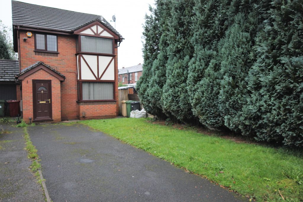 Property photo 1 of 11