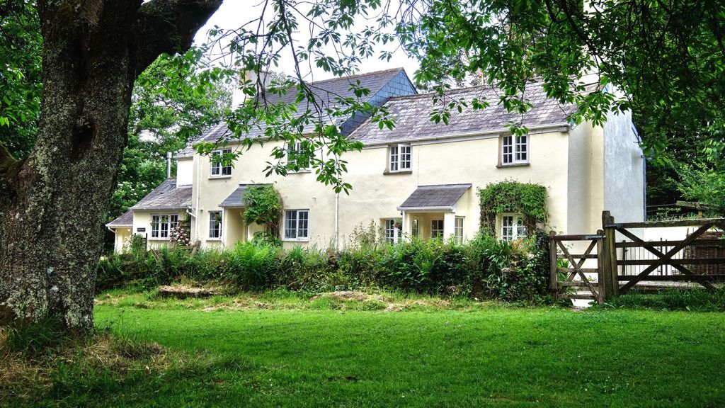 Property photo 1 of 35