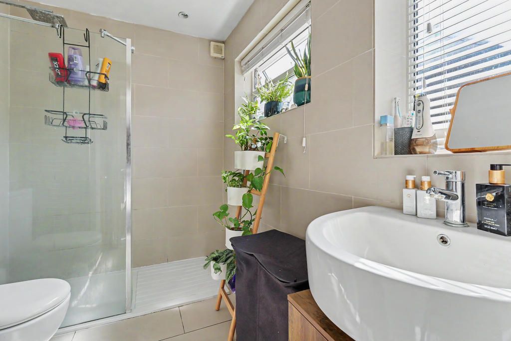 Property photo 3 of 11 Shower Room