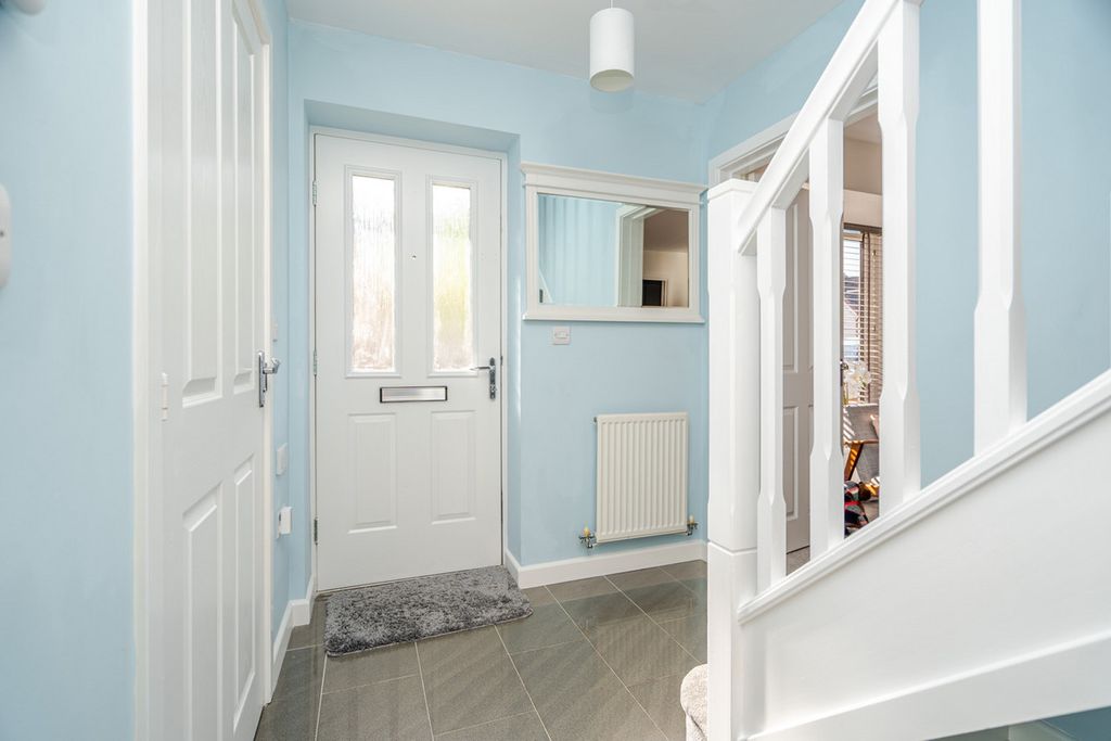 Property photo 2 of 23