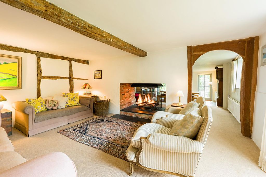 Property photo 2 of 28 Image