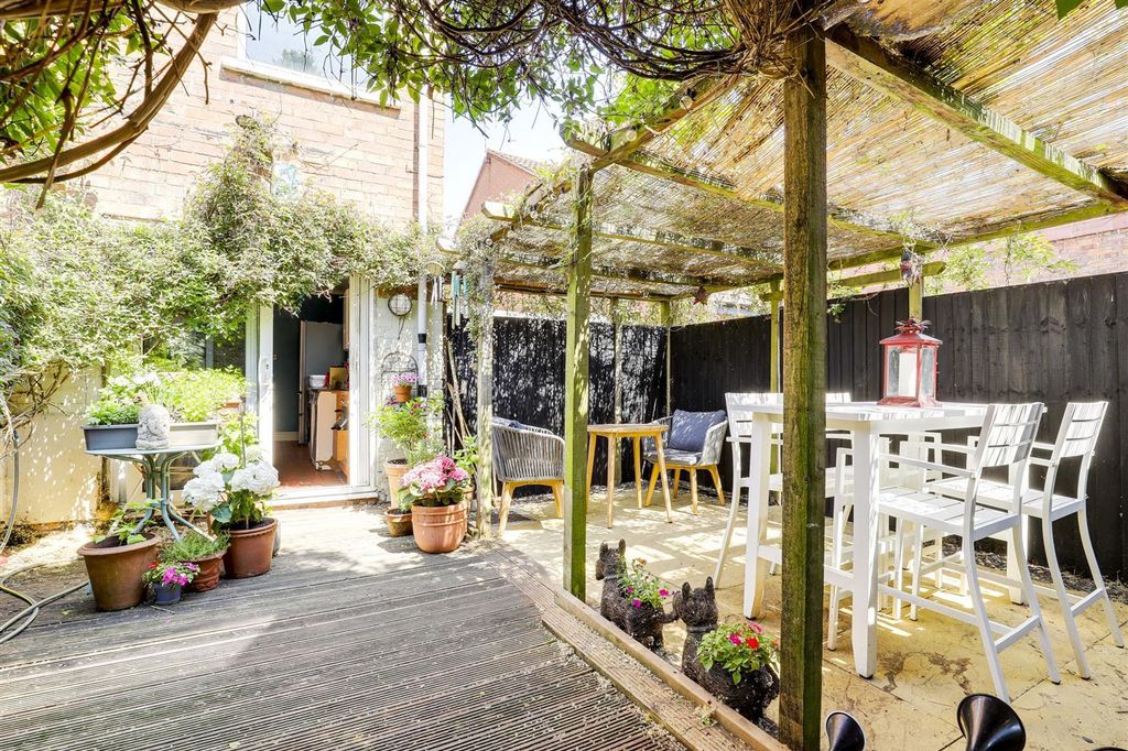 Property photo 3 of 20