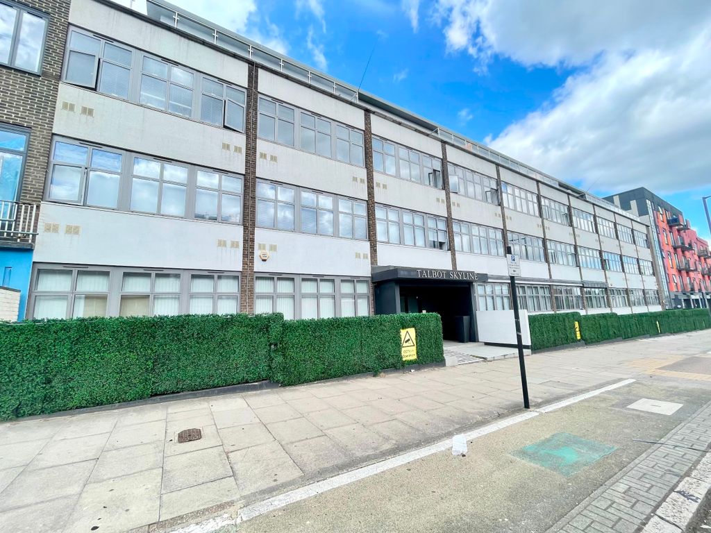 Property photo 2 of 3