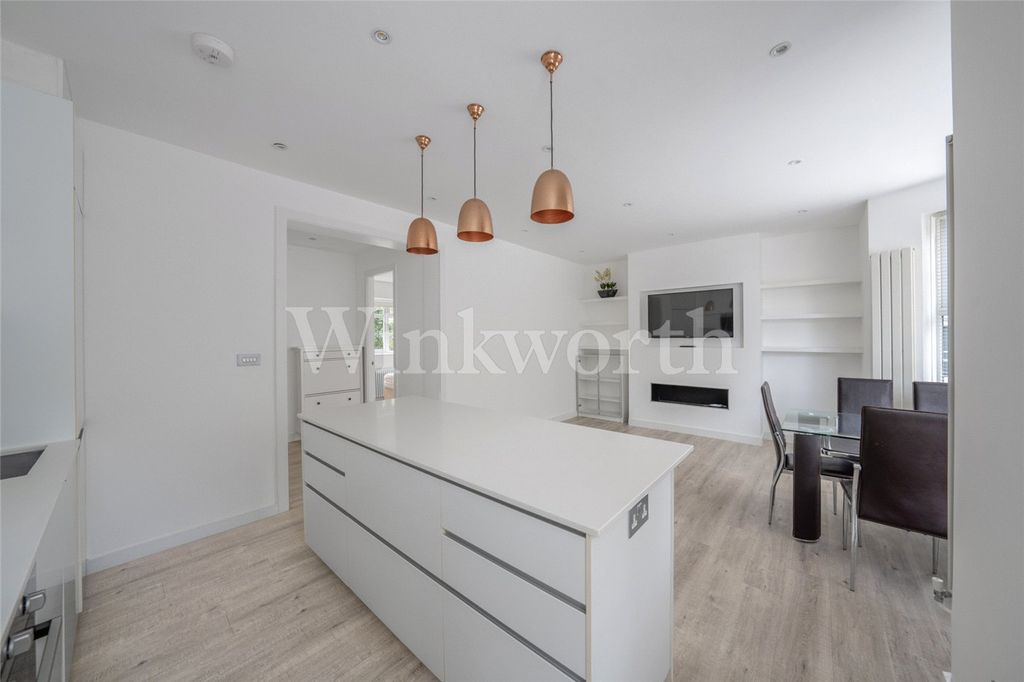 Property photo 2 of 15 Picture No. 02