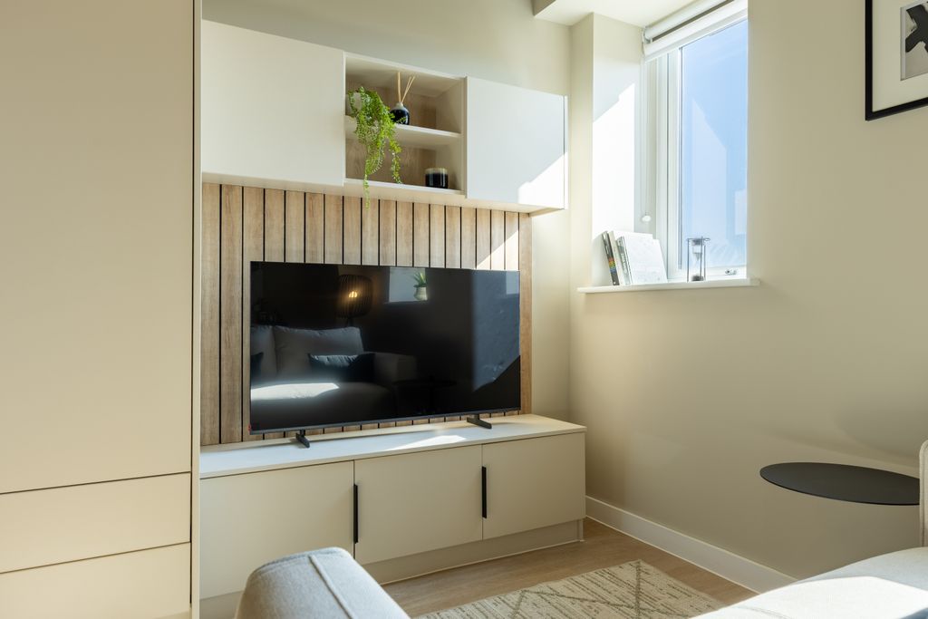 Property photo 3 of 26